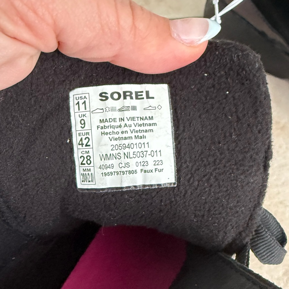 Sorel Kinetic Impact Conquest Aurora Boots nwot Women’s Shoes Boot Black Size 11 - Picture 3 of 12